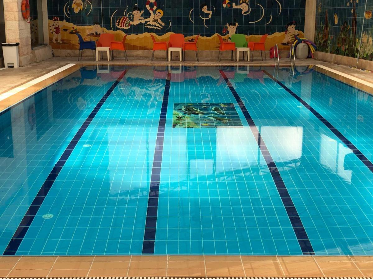 Badan Suites Safut Extérieur photo
